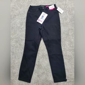 Black skinny jeans